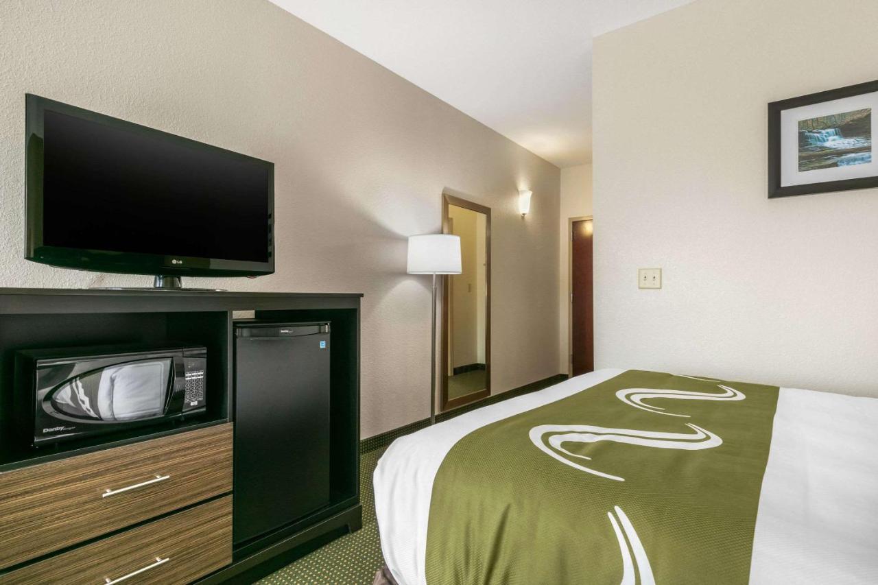 Quality Inn Монтигл Экстерьер фото